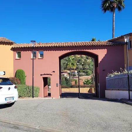 Vakantiehuis Seaview House, Close Cannes, Pool, Garden. Garage *