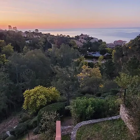 Vakantiehuis Seaview House, Close Cannes, Pool, Garden. Garage