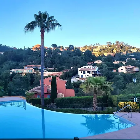 Seaview House, Close Cannes, Pool, Garden. Garage Vakantiehuis